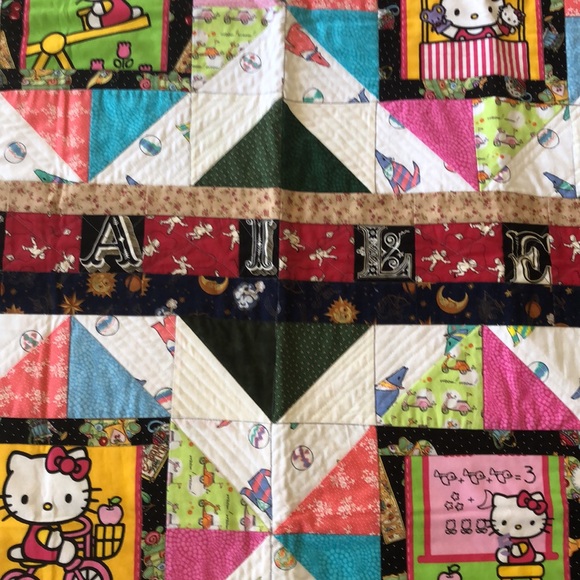 NWOT HELLO KITTY handmade child’/baby/crib quilt - Picture 7 of 8
